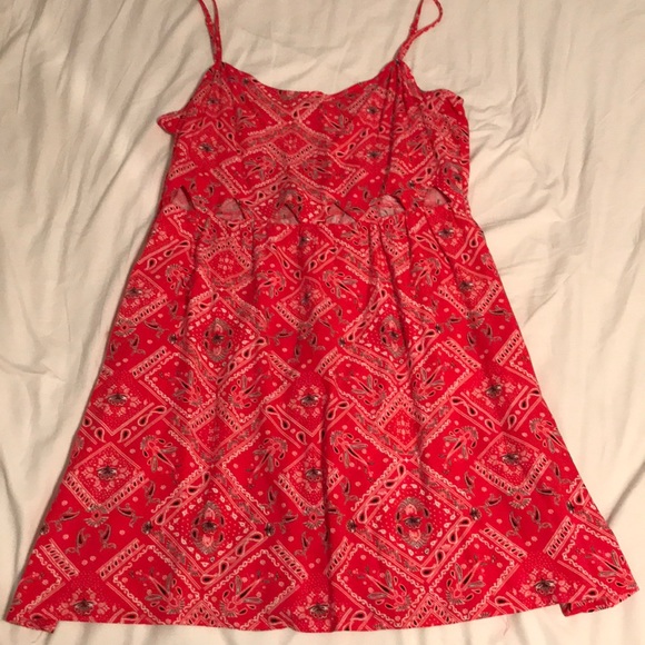 red bandana-printed dress - Picture 1 of 3